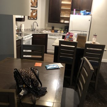 WorldMark Windsor - Kitchen area of condo - Hotels Near Me - Windsor, California