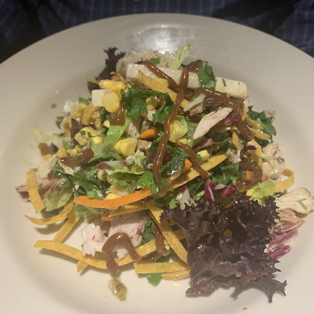Houston's Restaurant - Chicken salad - New American Near Me - Irvine, California