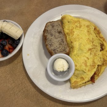 Bob Evans - Omelet and fruit salad. - Breakfast & Brunch Near Me - Hebron, Ohio
