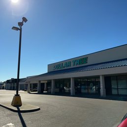 Exterior photo of Dollar Tree - Fort Walton Beach, Florida Exterior photo of Dollar Tree - Fort Walton Beach, Florida