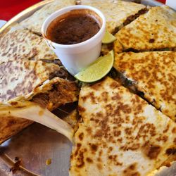 Pizza birria