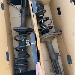 810 Auto Motors - **In these photos you can clearly see these struts were already failing& visibly corroded.**