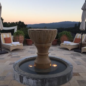 Auberge du Soleil - Lounge by the pool - Hotels Near Me - Rutherford, California Auberge du Soleil - Lounge by the pool - Hotels Near Me - Rutherford, California
