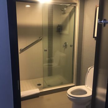 Hyatt Place Uc Davis - Shower doors are heavy be careful opening and closing - Hotels Near Me - Davis, California