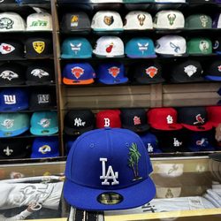 4 U House of Fitted Caps