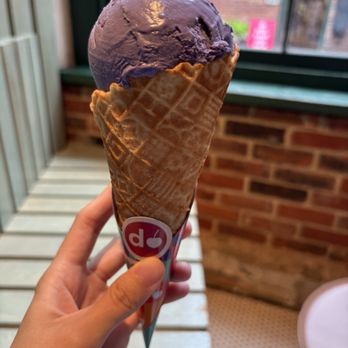 Scooped by Demetres - Ice Cream & Frozen Yogurt Near Me - Toronto, Ontario Scooped by Demetres - Ice Cream & Frozen Yogurt Near Me - Toronto, Ontario