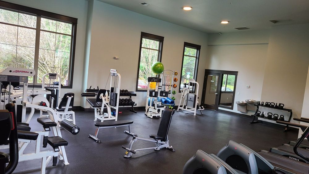 STONEBROOK APARTMENT HOMES Updated October 2024 36 Photos & 11 Reviews 4822 Rural Rd SW