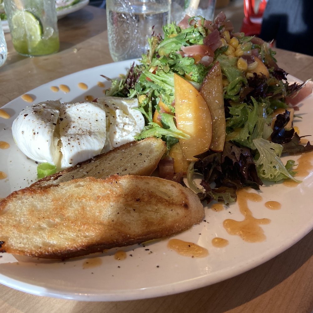 Vinaigrette - Peach salad with barrata - Salad Near Me - Austin, Texas Vinaigrette - Peach salad with barrata - Salad Near Me - Austin, Texas