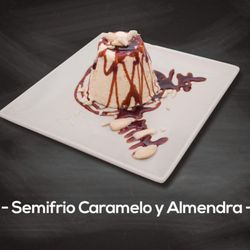 Tergeste - Semifrío casero de caramelo y almendras