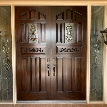 Mid South Door Refinishing - Refinishing Services Near Me - Nashville, Tennessee Mid South Door Refinishing - Refinishing Services Near Me - Nashville, Tennessee
