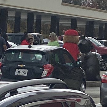 Buc-ee’s - Outside - Gas Stations Near Me - Fort Valley, Georgia