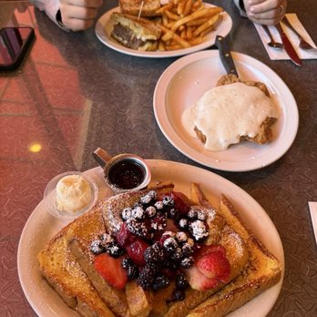 Mo's Egg House - Wild Berry French Toast - Breakfast & Brunch Near Me - Temecula, California
