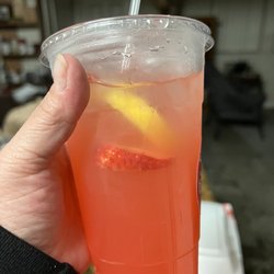 The Dog Shack - Strawberry lemonade, nice and tart