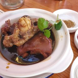 Tasty BBQ & Beer Bar - Braised Pork knuckle, Abalone, and chicken feet hot pot ($19.98)