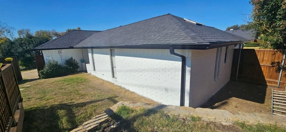 Slide of Triple GGG's Seamless Gutters