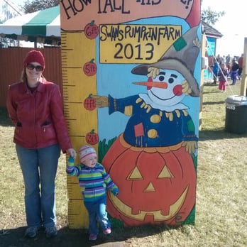 Swan Pumpkin Farm - Pumpkin Patches Near Me - Franksville, Wisconsin