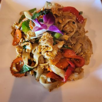 Nom’s Kitchen - N3. Drunken Noodle - Thai Near Me - Corp Christi, Texas