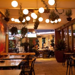 Le Bistro - Courtyard