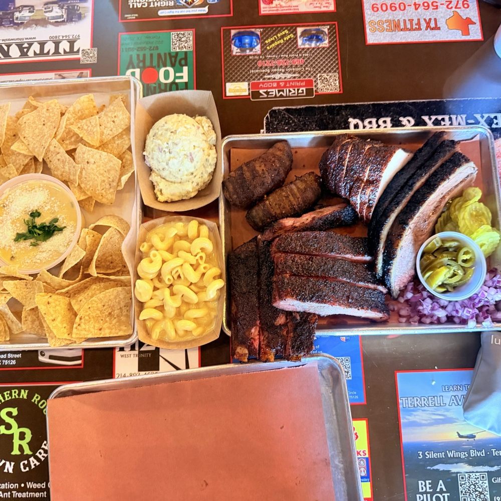 El Tejas Twist - Queso & chips, mac, potato salad, turkey, pork ribs, brisket and Texas twinkies - Tex-Mex Near Me - Forney, Texas
