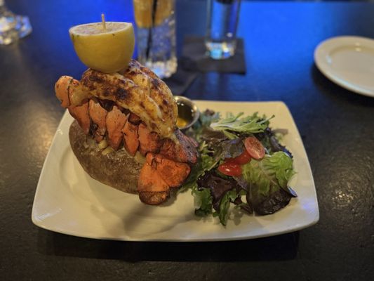 E3 Chophouse by null