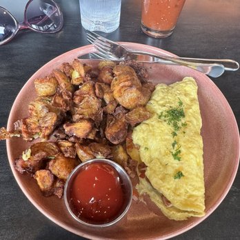 Apple Blossom - New American Near Me - Denver, Colorado