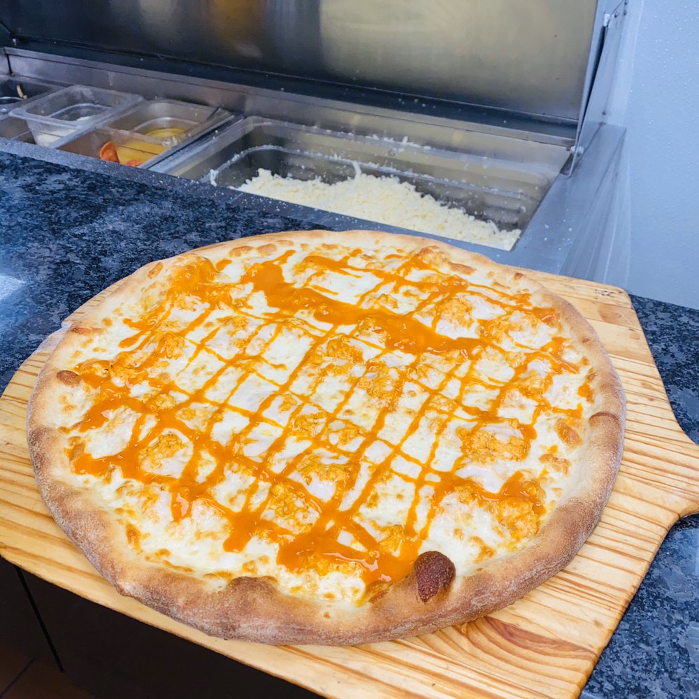 CAMILA’S PIZZERIA III Updated May 2024 50 Photos 946 E Bristol Rd