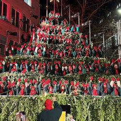 The Singing Christmas Tree am Werdmühleplatz - This was such a touching experience!