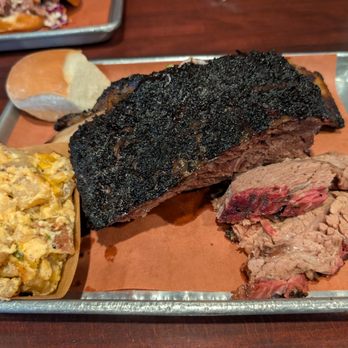 Smokehouse 41 - Bronto beef rib, brisket and potato casserole - Barbeque Near Me - Oakhurst, California