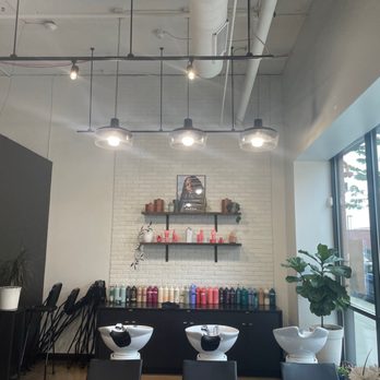 Hudson Styling - Hair Salons Near Me - Detroit, Michigan