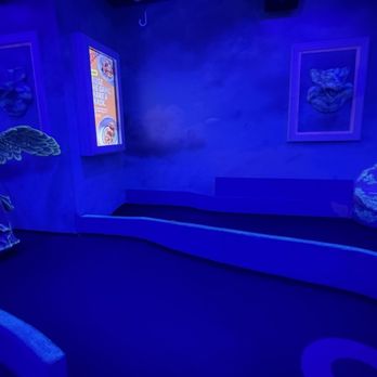 Puttery - The illusion - Mini Golf Near Me - The Colony, Texas Puttery - The illusion - Mini Golf Near Me - The Colony, Texas