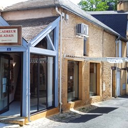 L'ENCADREUR SARLADAIS - 1 RUE DU COLLEGE 24200 SARLAT
L'ENCADREUR SARLADAIS