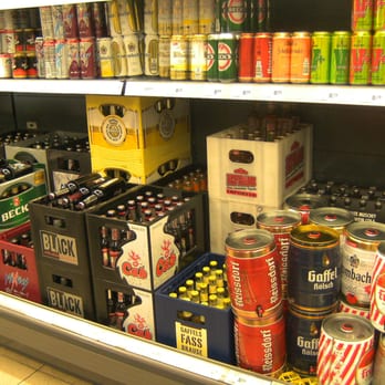 REWE XL - Der Kühlbereich, der allerdings nur die hochpreisigen Biere beherbergt. - Grocery Near Me - Altenkirchen, RP