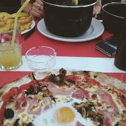 La Flibuste - Le dernier repas du weekend, hier soir face à la mer, avec aucune envie de rentrer, mais faut bien aller bosser! Pizza au top!!