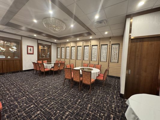 Fung's Kitchen by null