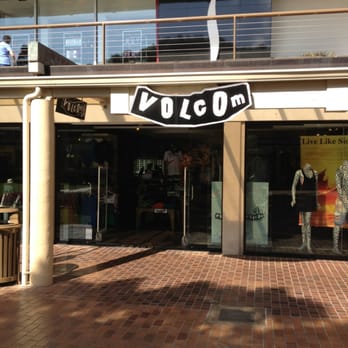 Volcom - Men's Clothing Near Me - Lahaina, Hawaii Volcom - Men's Clothing Near Me - Lahaina, Hawaii