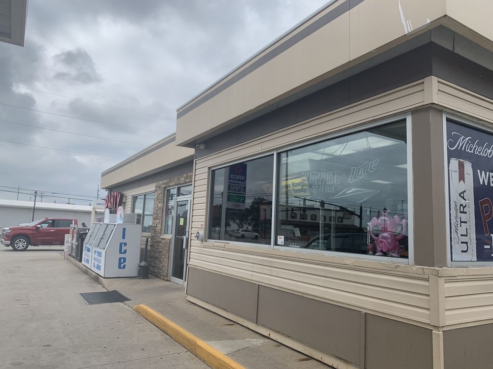 ARCO GAS 317 S Main St, Celina, Ohio Convenience Stores Yelp