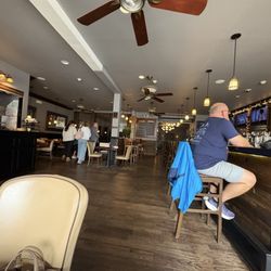 Maloney's Pub & Grill