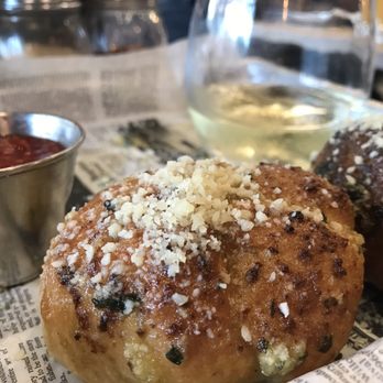 Pizza District - Garlic Rolls - Pizza Near Me - Boca Raton, Florida