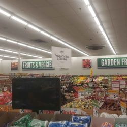 Price Less Foods - 5 star store huh? An obvious lie to make you seem better than you actually are.