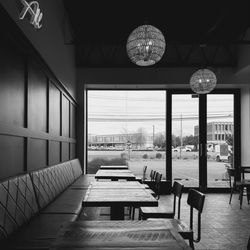 110 Bagel Market & Bistro - Bench seating