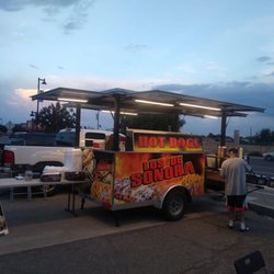 Hot dogs y tacos Los de Sonora - Hot dog stand