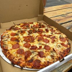 Stone Lake Pub - Pepperoni and sausage pizza