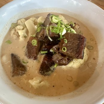 Eem - White Curry with Brisket Burnt-Ends Delicious - Cocktail Bars Near Me - Portland, Oregon Eem - White Curry with Brisket Burnt-Ends Delicious - Cocktail Bars Near Me - Portland, Oregon