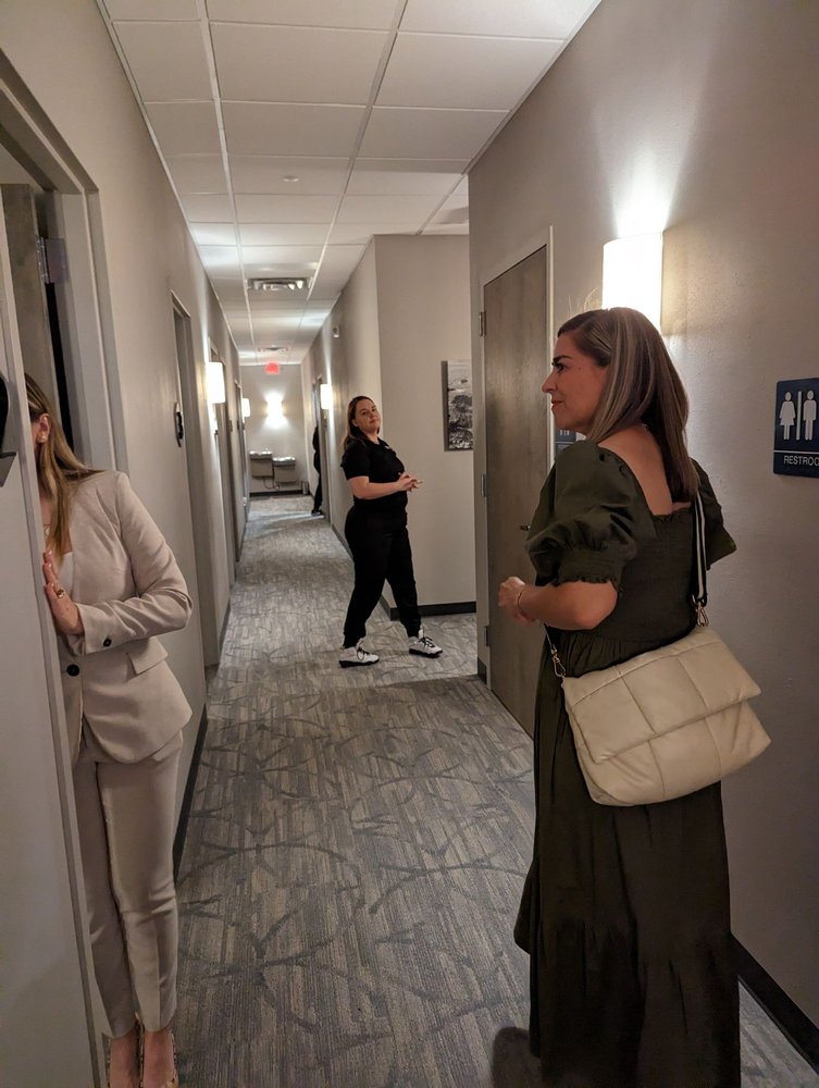 HAND AND STONE MASSAGE AND FACIAL SPA Updated August 2024 26 Photos 664 Sunland Park Dr