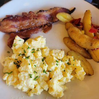 Carillon Kitchen - Breakfast plate - New American Near Me - Kirkland, Washington