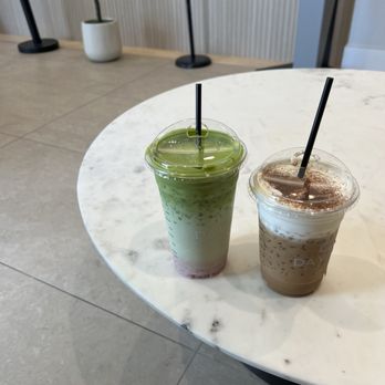 Da Vien Coffee - Strawberry matcha - Coffee & Tea Near Me - Rosemead, California