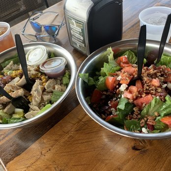 Florida Cracker Monkey Bar - Bbq chicken salad and monkey house salad with tomato's. - Bars Near Me - Homosassa, Florida Florida Cracker Monkey Bar - Bbq chicken salad and monkey house salad with tomato's. - Bars Near Me - Homosassa, Florida