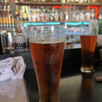 The Rockefeller - Redondo Beach - Pizza port amber ale - Gastropubs Near Me - Redondo Beach, California