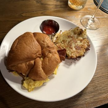 Winsome Prime - Bacon breakfast sandwich and hash - Sushi Bars Near Me - Dallas, Texas Winsome Prime - Bacon breakfast sandwich and hash - Sushi Bars Near Me - Dallas, Texas