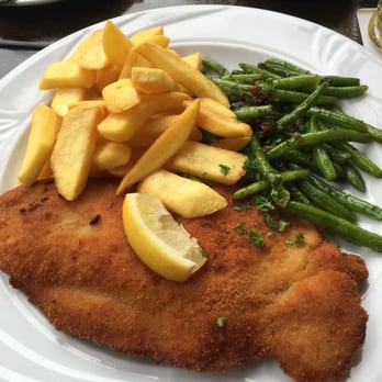 Altberliner Weißbierstube - Weinerschnitzel - German Near Me - Berlin, BE